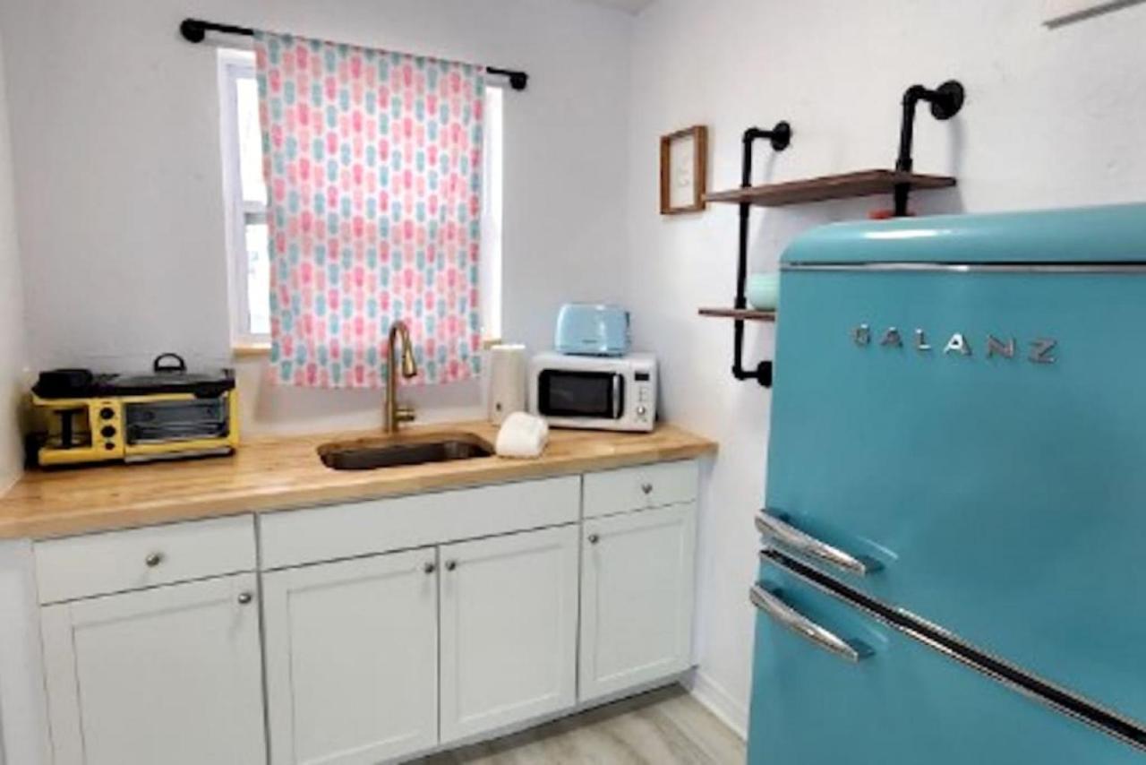 Pineapple Shores Inn Unit 1 Daytona Beach Bagian luar foto