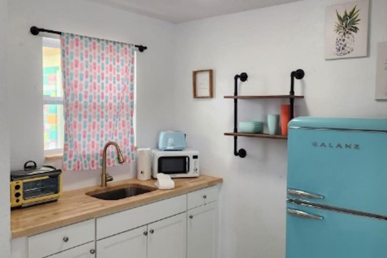 Pineapple Shores Inn Unit 1 Daytona Beach Bagian luar foto