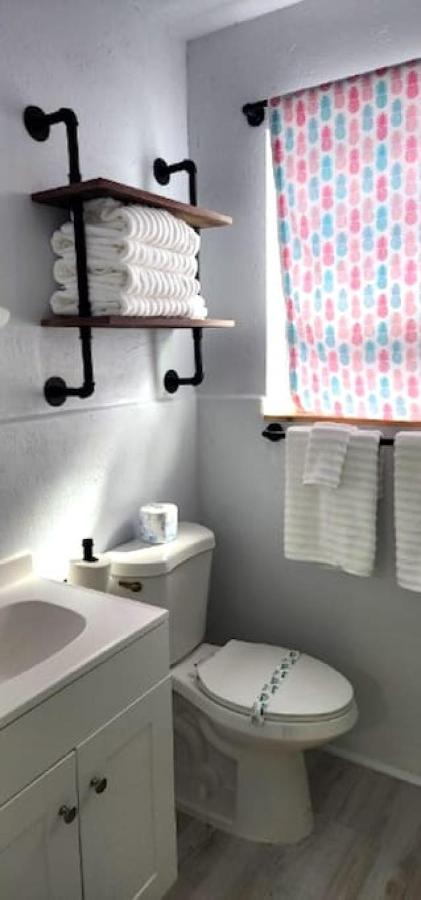 Pineapple Shores Inn Unit 1 Daytona Beach Bagian luar foto