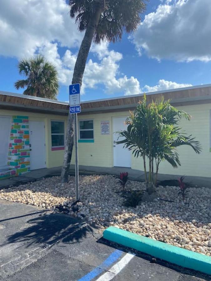 Pineapple Shores Inn Unit 1 Daytona Beach Bagian luar foto